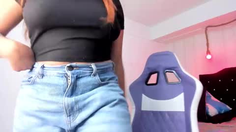   miku katsuragi  online show from October 25, 2025, 4:31 am