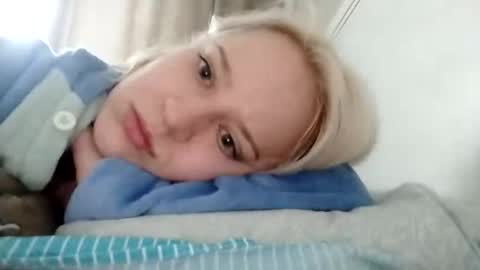 Mila 420 online show from April 10, 2026, 5:01 am