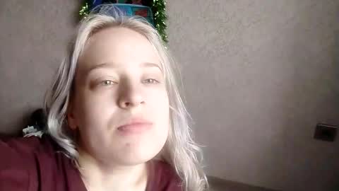 Mila 420 online show from April 27, 2026, 3:37 am