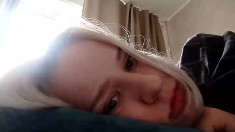 Mila 420 online show from April 30, 2026, 11:27 am