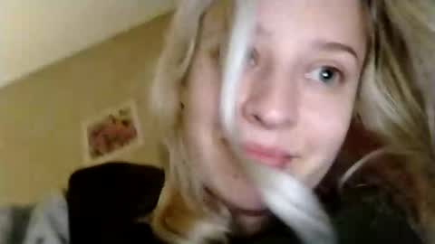 Mila 420 online show from May 9, 2026, 6:46 pm