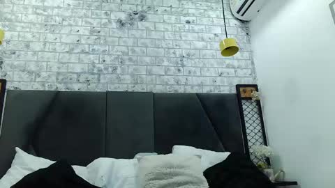 mila_adamss online show from January 7, 2025, 10:54 am
