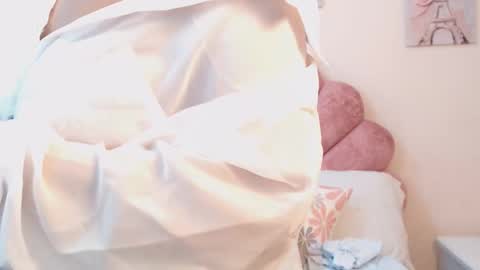 mila_adamss online show from May 31, 2026, 6:09 pm
