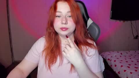 Snapshot of mila_foxxxy chatting on March 9, 2025, 12:09 pm Mila shy sensual person online show from March 9, 2025, 12:09 pm
