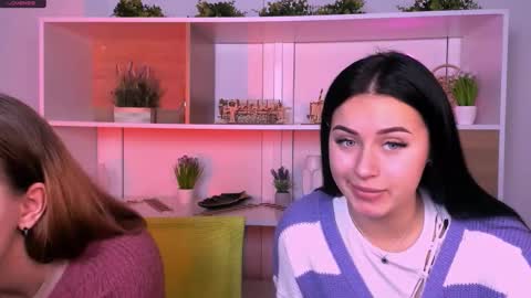 Snapshot of mila_glow chatting on October 22, 2025, 7:24 pm mila_glow online show from October 22, 2025, 7:24 pm