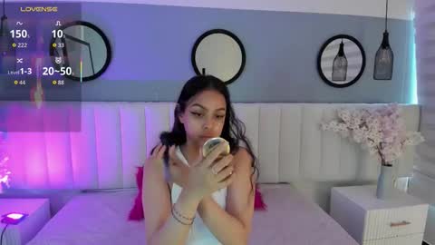 mila_hank online show from November 25, 2025, 12:27 pm