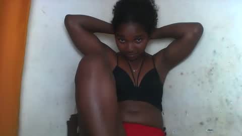 mila_lunah online show from March 11, 2026, 6:25 pm