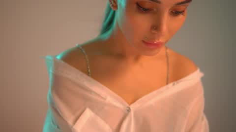 mila may  online show from September 13, 2025, 3:12 pm