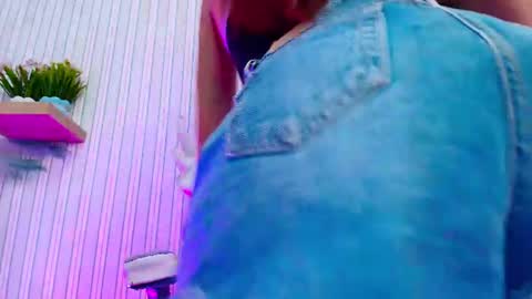 Snapshot of mila_mickey chatting on July 24, 2026, 12:47 pm online show from July 24, 2026, 12:47 pm
