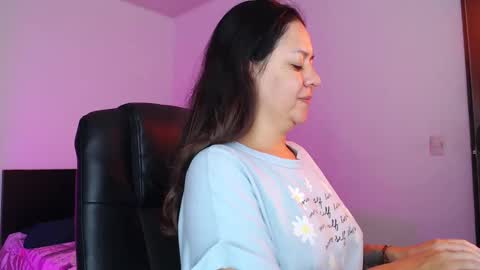 Snapshot of mila_phoenix chatting on November 25, 2025, 10:26 am mila_phoenix online show from November 25, 2025, 10:26 am