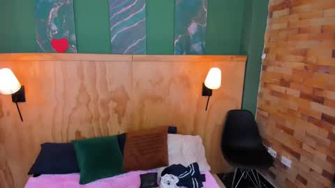 Snapshot of mila_samy chatting on October 8, 2025, 12:14 pm Mila and samy online show from October 8, 2025, 12:14 pm