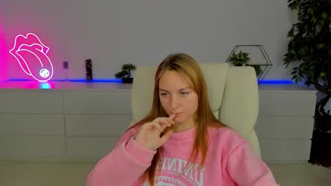 Milla online show from November 21, 2025, 6:34 am