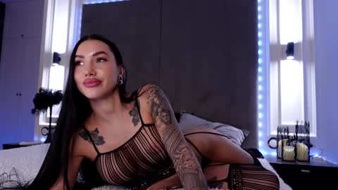 Mila       online show from December 19, 2025, 2:13 pm