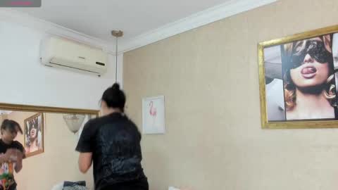 miladiosa online show from September 12, 2025, 11:32 am