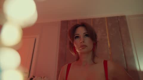 Snapshot of miladystarlight chatting on September 13, 2025, 10:20 pm online show from September 13, 2025, 10:20 pm