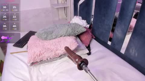 Milenna online show from January 15, 2026, 4:28 am