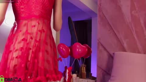 Snapshot of milahoneyy chatting on February 15, 2026, 6:59 pm MH online show from February 15, 2026, 6:59 pm