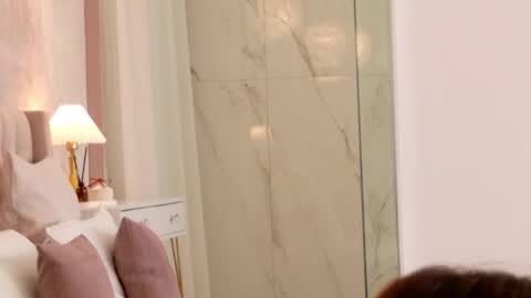 milaleoneli online show from March 24, 2026, 3:06 pm