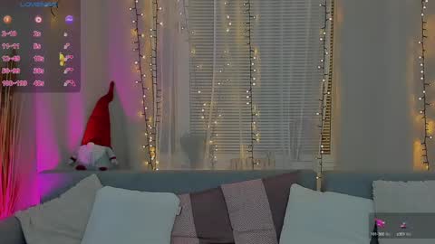 Snapshot of milaloove chatting on December 20, 2024, 1:58 am Mila online show from December 20, 2024, 1:58 am