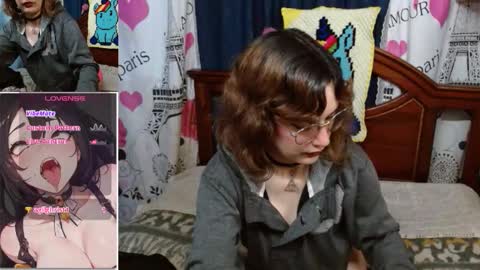 Mila-Lunala online show from November 7, 2025, 9:59 pm