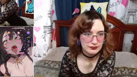 Mila-Lunala online show from November 22, 2025, 7:46 pm