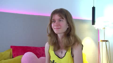 Mila online show from March 12, 2026, 6:36 pm