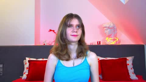 Mila online show from March 18, 2026, 6:33 pm