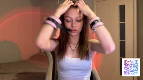 milamiuu online show from April 7, 2026, 2:39 pm