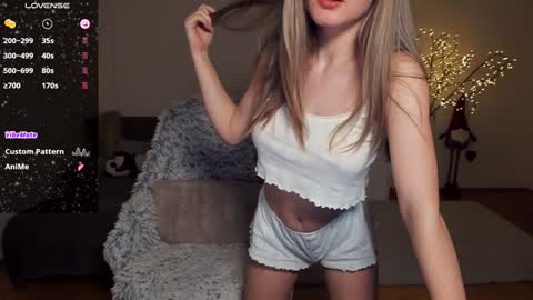 Snapshot of milamurrr_ chatting on January 9, 2025, 1:13 pm Milana online show from January 9, 2025, 1:13 pm