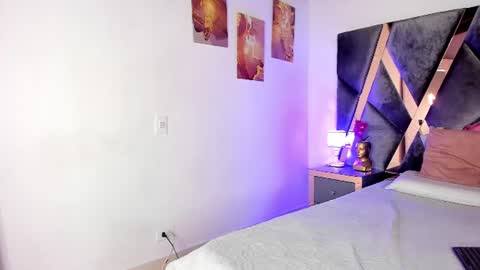 Snapshot of milan_ebony chatting on July 3, 2026, 12:11 pm Milan online show from July 3, 2026, 12:11 pm