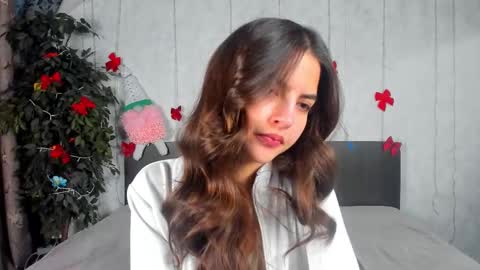 Snapshot of milana_crystal_ chatting on February 4, 2026, 7:47 am Milana online show from February 4, 2026, 7:47 am