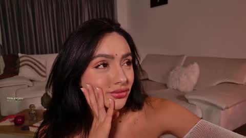 Snapshot of milana_desire chatting on September 28, 2025, 10:04 pm milana online show from September 28, 2025, 10:04 pm