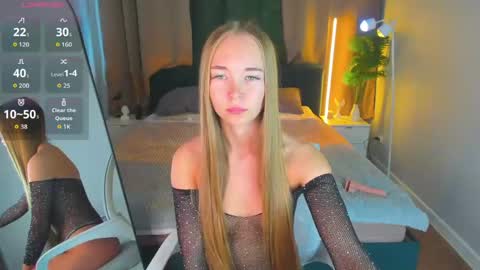 Milana online show from June 3, 2026, 1:08 am