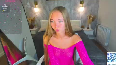 Snapshot of milana_sorrento chatting on June 22, 2026, 3:25 am Milana online show from June 22, 2026, 3:25 am