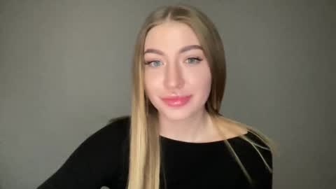 Snapshot of milanaaa_ chatting on February 15, 2025, 3:06 pm Milana online show from February 15, 2025, 3:06 pm