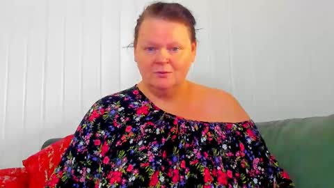 Snapshot of milanabiegert chatting on February 25, 2026, 10:03 am Lana online show from February 25, 2026, 10:03 am