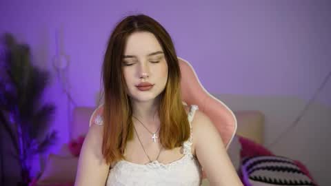 Snapshot of milanamoons chatting on September 13, 2025, 12:16 pm milanamoons online show from September 13, 2025, 12:16 pm