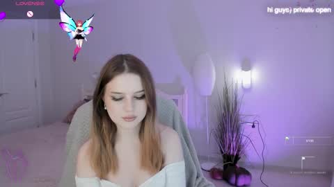 Snapshot of milanamoons chatting on November 2, 2025, 9:55 am milanamoons online show from November 2, 2025, 9:55 am