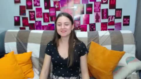 Snapshot of milanaroz chatting on February 23, 2025, 5:07 pm milanaroz online show from February 23, 2025, 5:07 pm