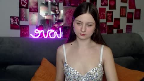 milanaroz online show from November 28, 2025, 7:00 am