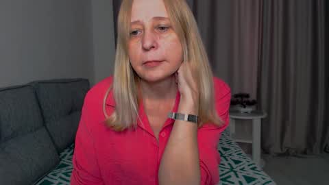 Milena online show from January 16, 2026, 7:01 am