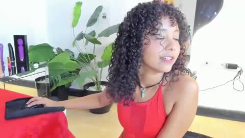 Snapshot of milanhtx2 chatting on February 24, 2025, 9:09 pm milanx2 online show from February 24, 2025, 9:09 pm