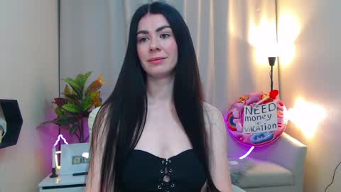 Snapshot of milasecretsss chatting on May 30, 2026, 6:43 am milasecretsss online show from May 30, 2026, 6:43 am