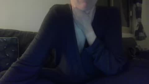 milasexypaws online show from January 17, 2026, 10:35 pm