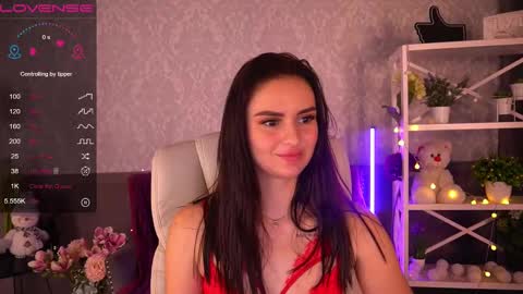 Snapshot of milashalovely chatting on December 3, 2024, 5:01 pm Milasha online show from December 3, 2024, 5:01 pm