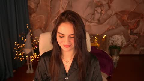 Snapshot of milashalovely chatting on December 10, 2024, 6:22 am Milasha online show from December 10, 2024, 6:22 am