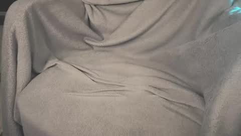 Mila online show from January 15, 2026, 7:50 pm