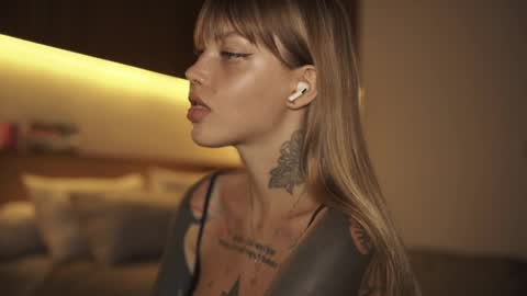 M  Telegram mamagotachannel online show from April 4, 2026, 12:35 pm