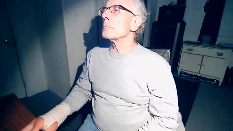 Snapshot of milehi1958 chatting on February 27, 2026, 11:38 pm Milehi1958 online show from February 27, 2026, 11:38 pm