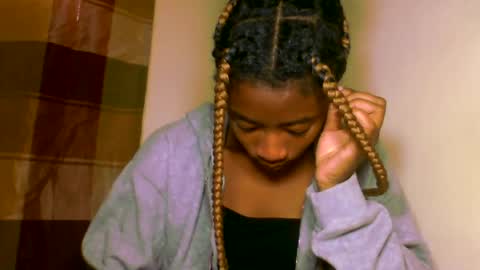 Snapshot of milennah chatting on July 12, 2026, 7:21 am milennah online show from July 12, 2026, 7:21 am